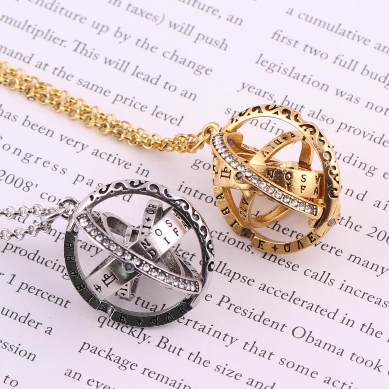 Multidirectional Projection Necklace I Love You In 100 Languages